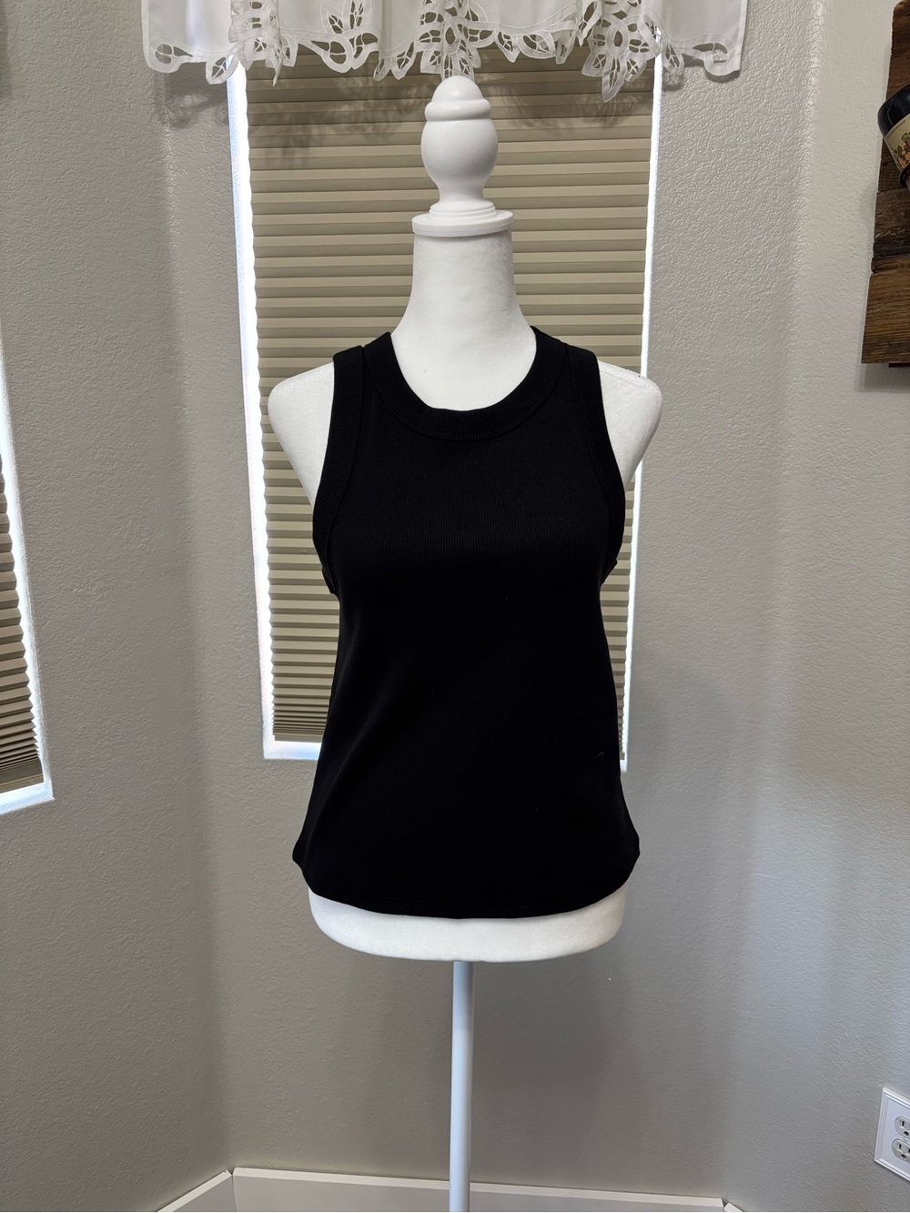 Old Navy Black Ribbed Sweater - Classic Fit